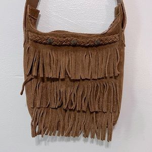 Price cut ✂️ - Minnetonka Leather Fringe Crossbody Purse